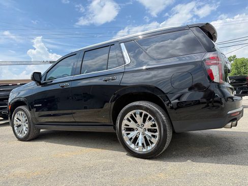 Used 2021 Chevrolet Tahoe High Country w/ Premium Package AWD/4WD image 5