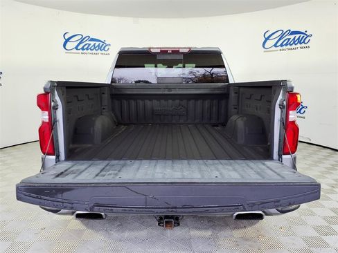 Used 2019 Chevrolet Silverado 1500 High Country w/ Technology Package image 5