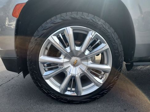 Certified 2023 Chevrolet Suburban High Country AWD/4WD image 33