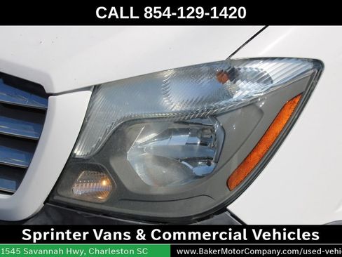 Used 2015 Freightliner Sprinter 3500 RWD image 17