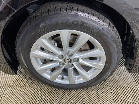 Used 2023 Toyota Corolla LE w/ LE Convenience Package image 5