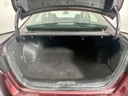 Used 2025 Nissan Altima 2.5 SV FWD image 27