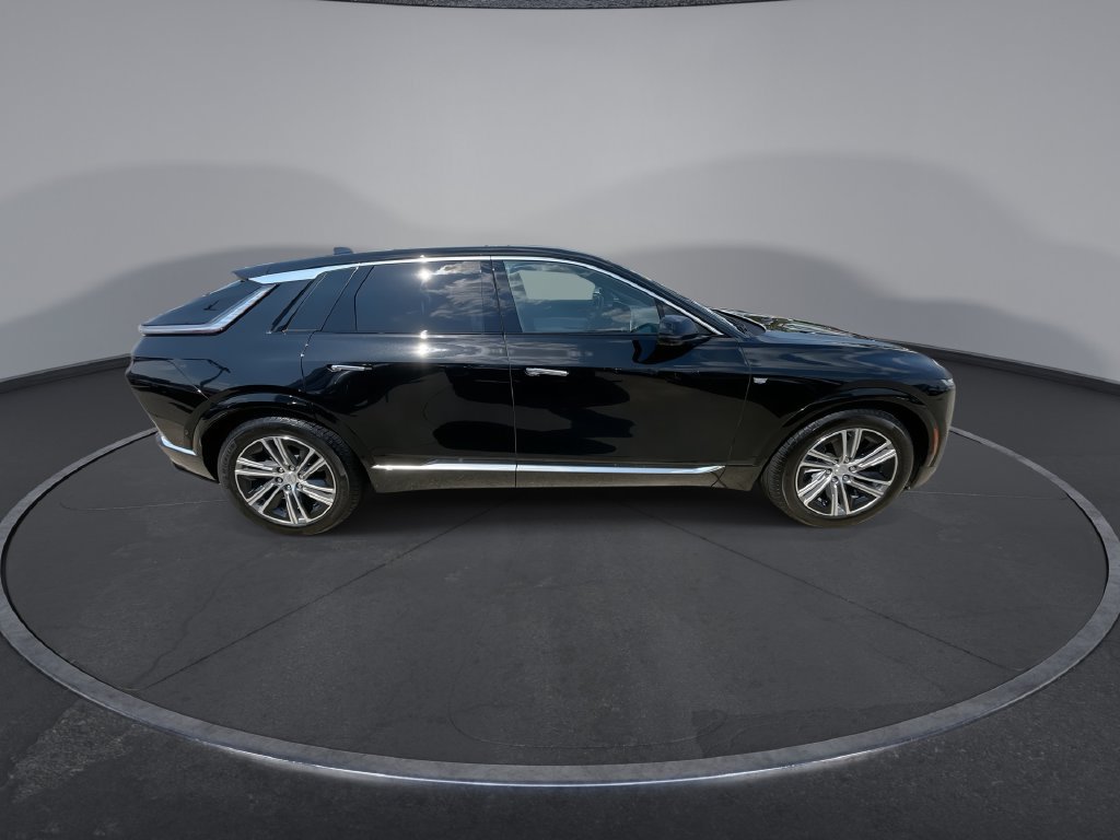 Certified 2024 Cadillac Lyriq Luxury RWD image 9