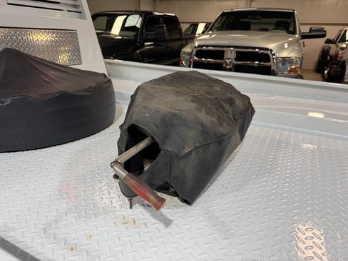 Used 2004 Ford F450 2WD Crew Cab Super Duty image 36