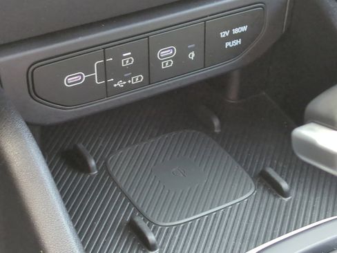 Used 2025 Kia K4 GT-Line image 36