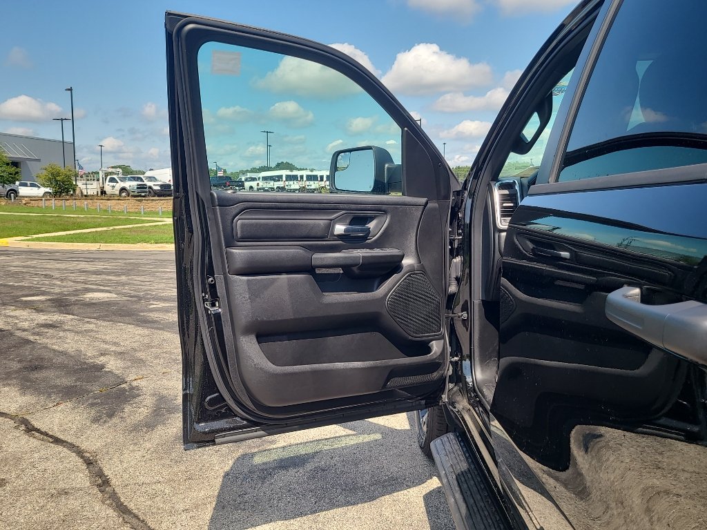 New 2026 RAM 1500 Express AWD/4WD image 10