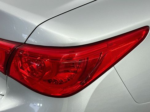 Used 2017 INFINITI Q50 3.0t Premium RWD image 32