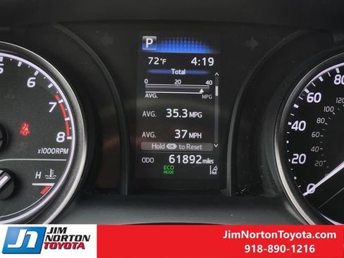 Used 2024 Toyota Camry SE w/ Cold Weather Package image 18