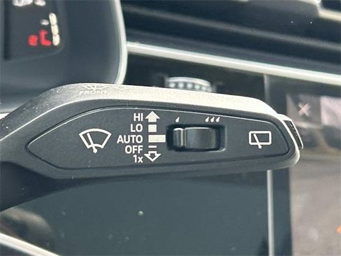 Used 2020 Audi Q8 Premium Plus w/ Premium Plus Package image 35