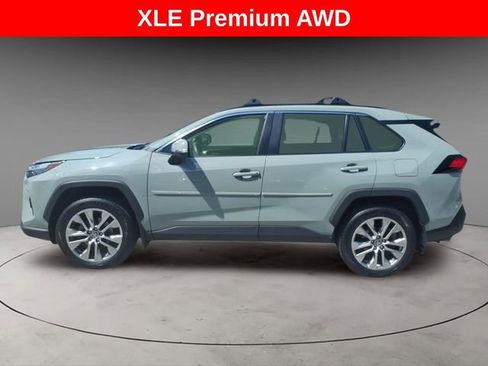 Used 2022 Toyota RAV4 XLE Premium AWD/4WD image 2