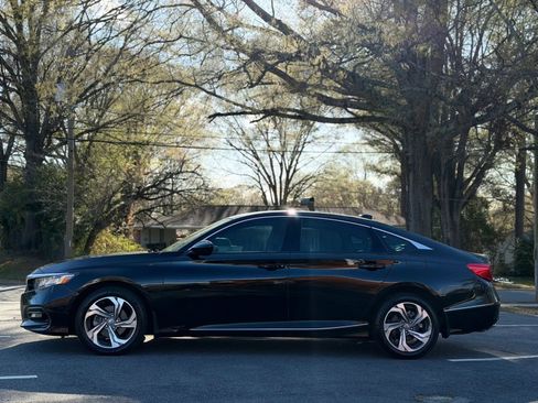 Used 2018 Honda Accord EX image 3