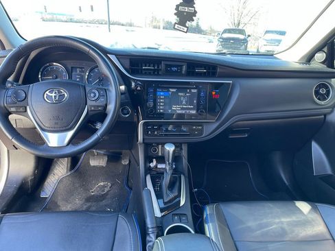 Used 2018 Toyota Corolla XSE image 7
