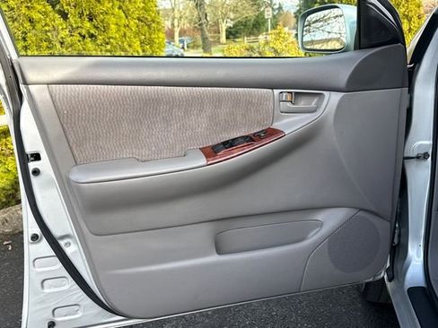 Used 2007 Toyota Corolla CE image 17