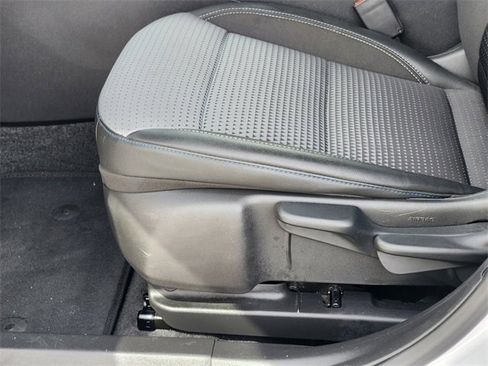 Used 2025 Chevrolet Trax LT image 16