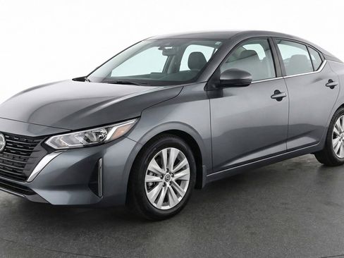 Used 2025 Nissan Sentra S image 3