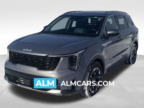Used 2024 Kia Sorento S image 1