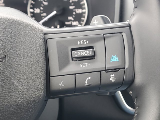 Used 2025 Nissan Rogue SV AWD/4WD image 18