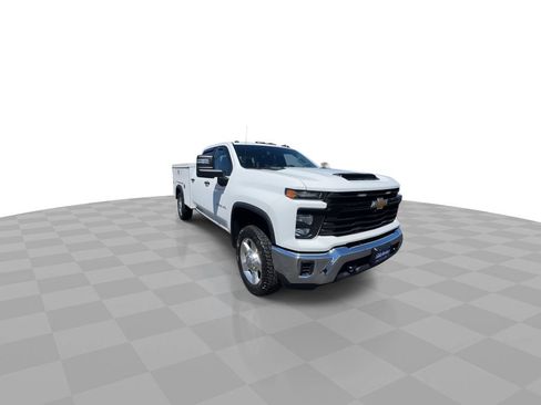 Used 2024 Chevrolet Silverado 2500 W/T w/ WT Convenience Package AWD/4WD image 2