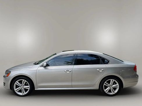 Used 2014 Volkswagen Passat 1.8T SE FWD image 5