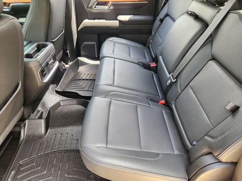 Used 2023 GMC Sierra 1500 Denali w/ Denali Carbonpro Edition AWD/4WD image 31