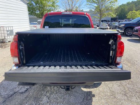 Used 2022 Toyota Tacoma SR5 RWD image 10