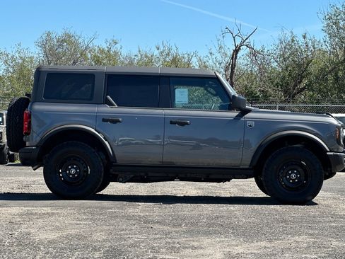 New 2026 Ford Bronco Big Bend w/ Black Diamond Package image 2