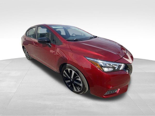 Used 2022 Nissan Versa SR FWD image 17