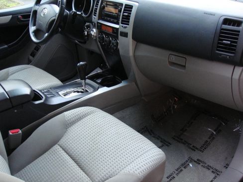 Used 2008 Toyota 4Runner SR5 image 5