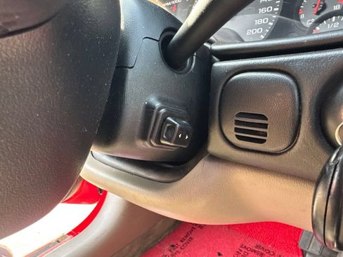 Used 2000 Chevrolet Corvette Coupe w/ Memory Pkg RWD image 26