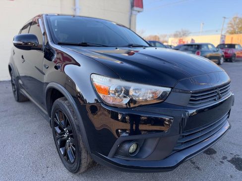 Used 2017 Mitsubishi Outlander Sport LE image 2