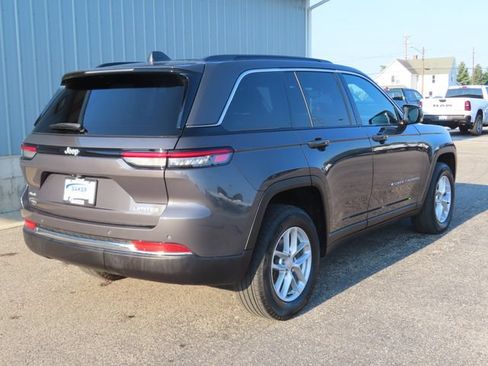 Used 2024 Jeep Grand Cherokee Limited w/ Trailer Tow Package AWD/4WD image 4