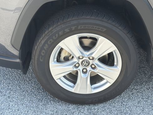 Certified 2019 Toyota RAV4 XLE w/ Convenience Package FWD image 33