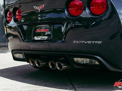 Used 2013 Chevrolet Corvette 427 w/ 1SB Preferred Equipment Group RWD image 34