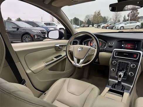 Used 2015 Volvo S60 T5 Premier image 14