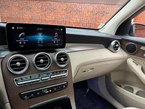 Certified 2022 Mercedes-Benz GLC 300 GLC 300 image 17