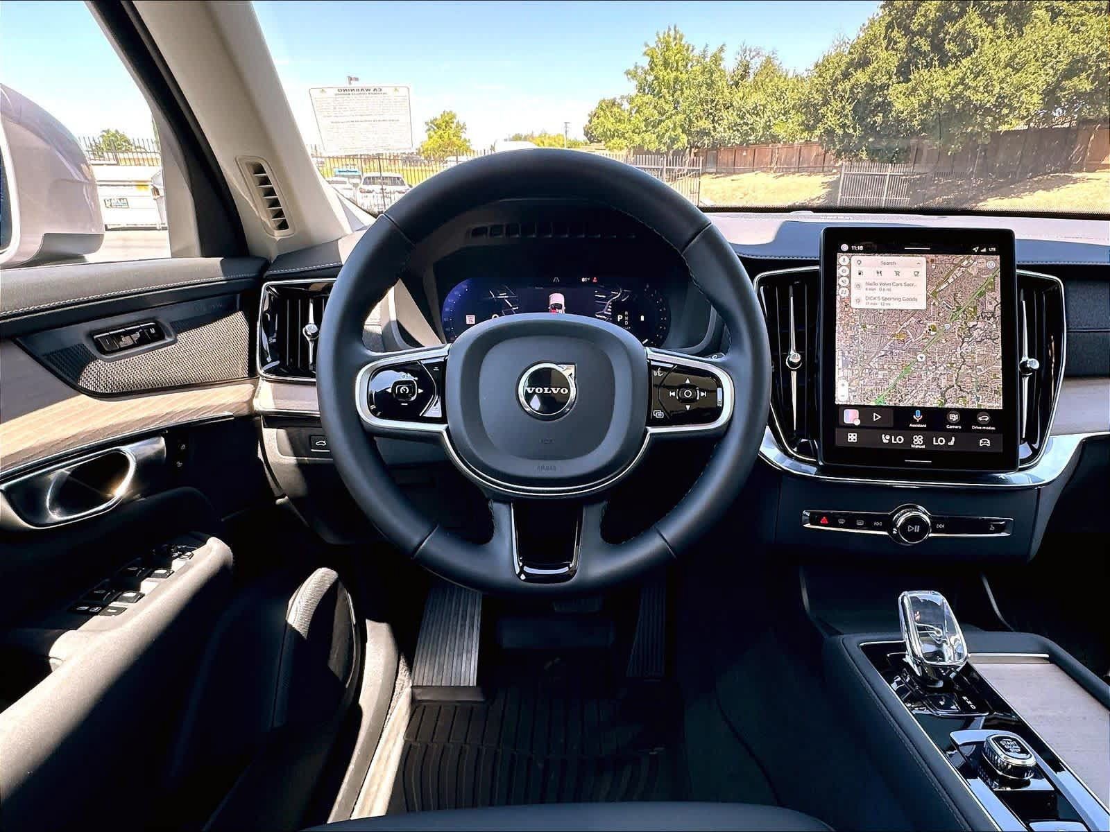 Used 2026 Volvo XC90 B5 Plus w/ Protection Package AWD/4WD image 8