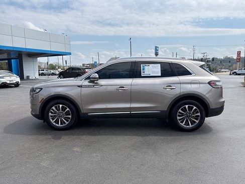 Used 2021 Lincoln Nautilus Reserve FWD image 6