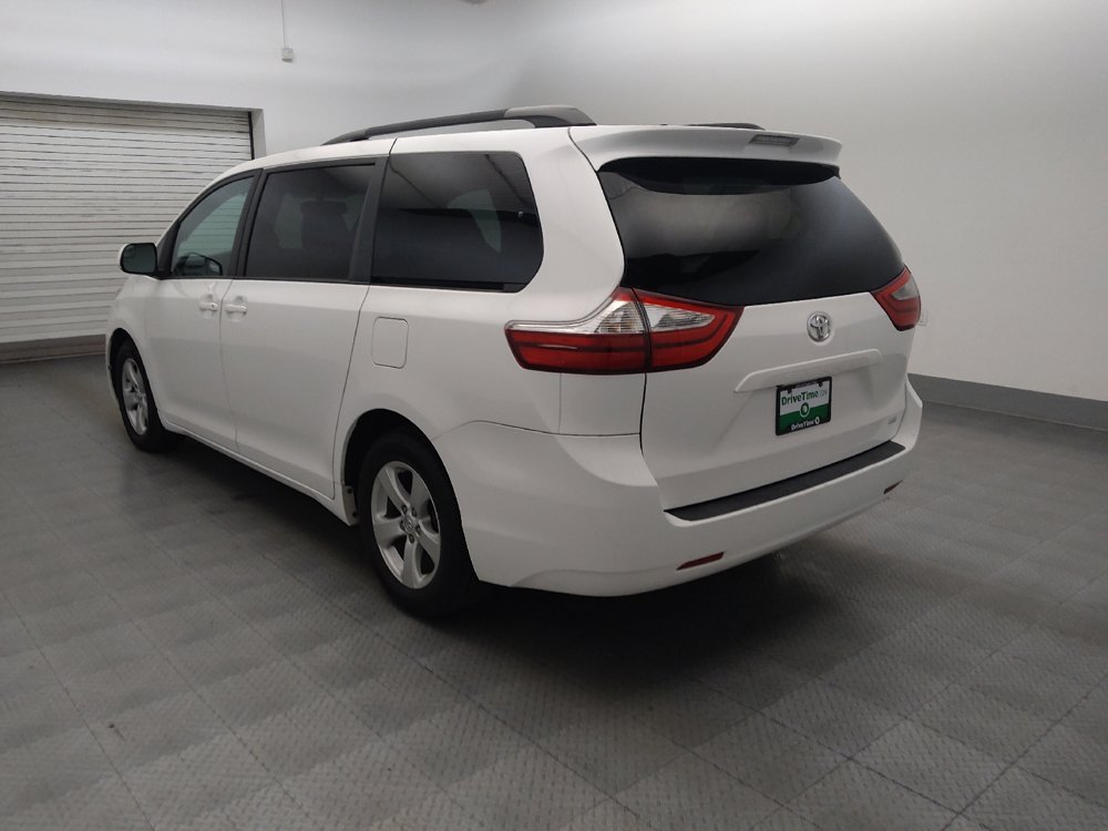 Used 2017 Toyota Sienna LE FWD image 5