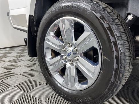 Used 2020 Ford F150 Lariat w/ Equipment Group 502A Luxury AWD/4WD image 15