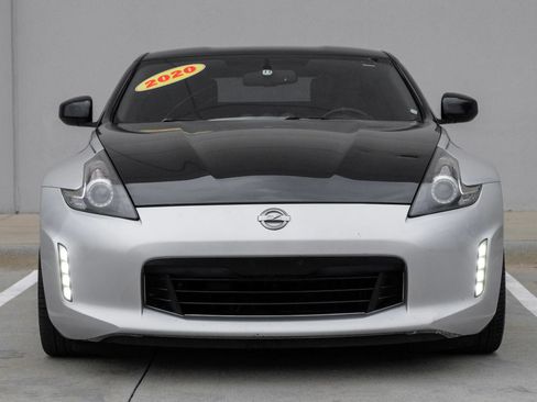Used 2020 Nissan 370Z Coupe image 12