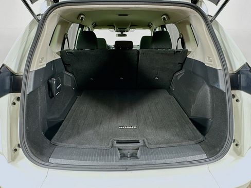 Used 2024 Nissan Rogue S FWD image 27