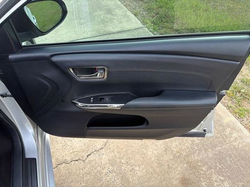 Used 2013 Toyota Avalon XLE Touring FWD image 28