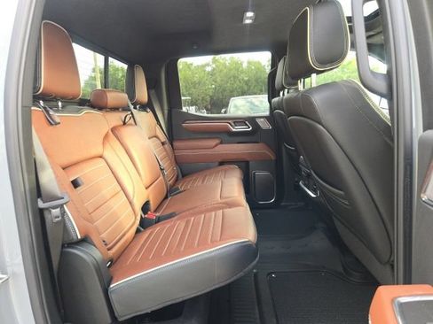 Used 2025 GMC Sierra 1500 Denali Ultimate AWD/4WD image 12