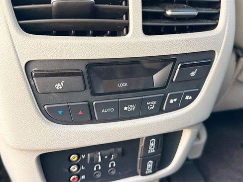 Used 2017 Acura MDX SH-AWD w/ Tech & Entertainment image 19