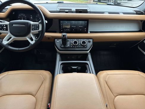 Used 2024 Land Rover Defender 110 S image 16