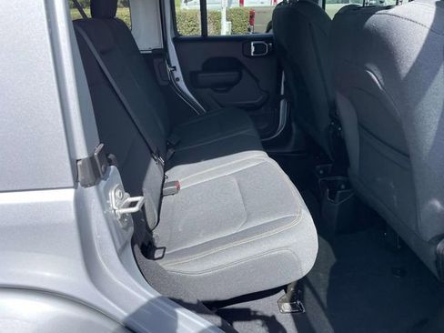 Used 2024 Jeep Wrangler Sport S image 27