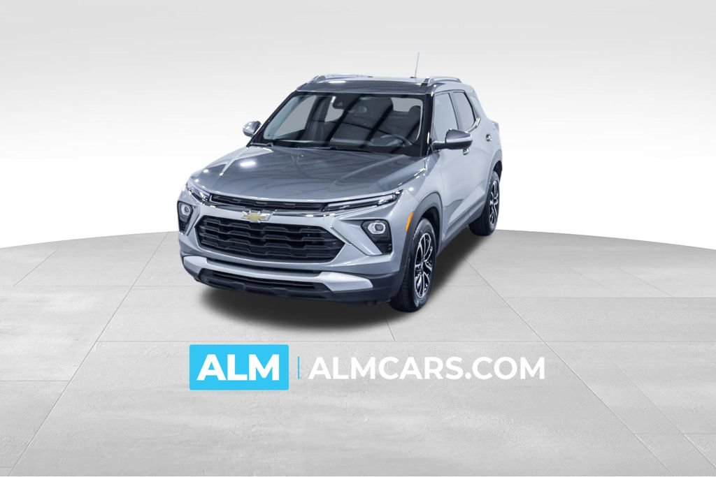 Used 2025 Chevrolet TrailBlazer LT FWD image 1