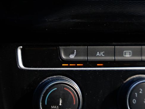 Used 2017 Volkswagen GTI Sport image 27