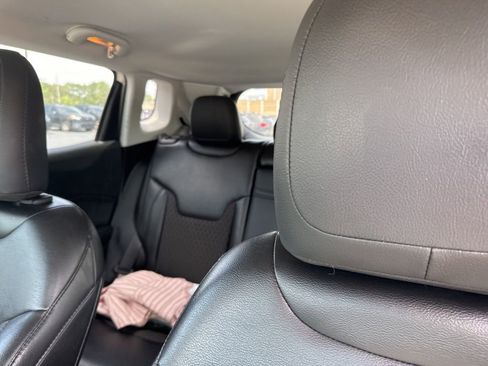 Used 2019 Jeep Compass Altitude image 11