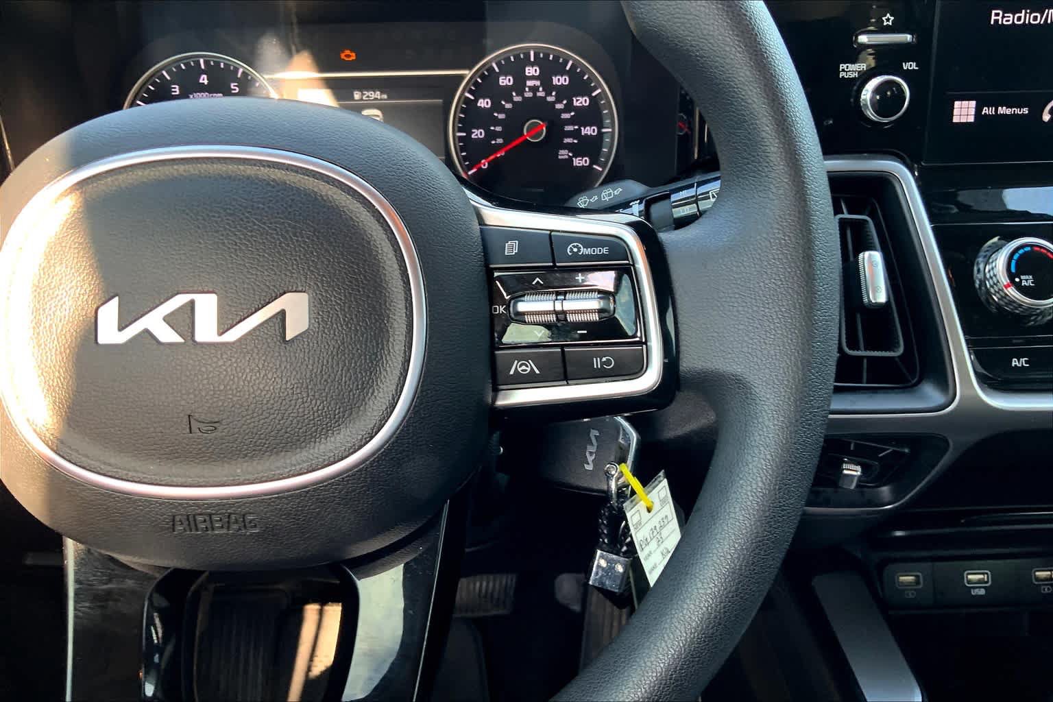 Used 2023 Kia Sorento LX AWD/4WD image 24